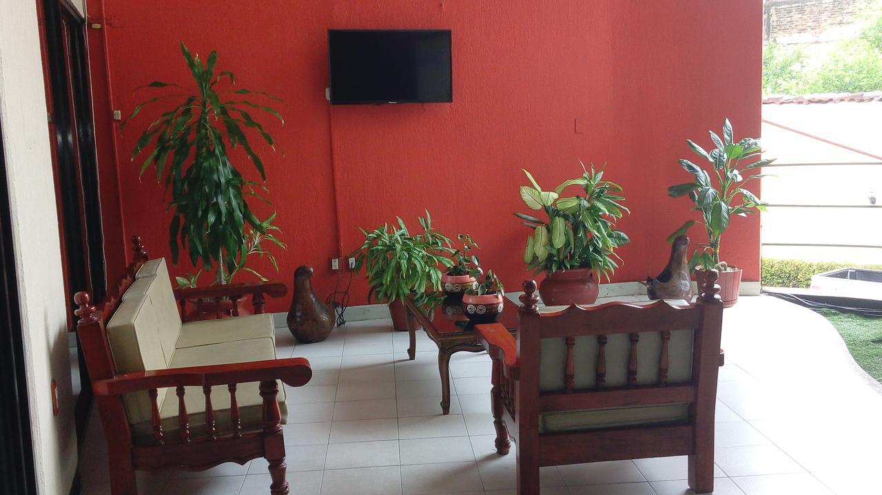 Hotel Cabildos 塔帕丘拉 外观 照片