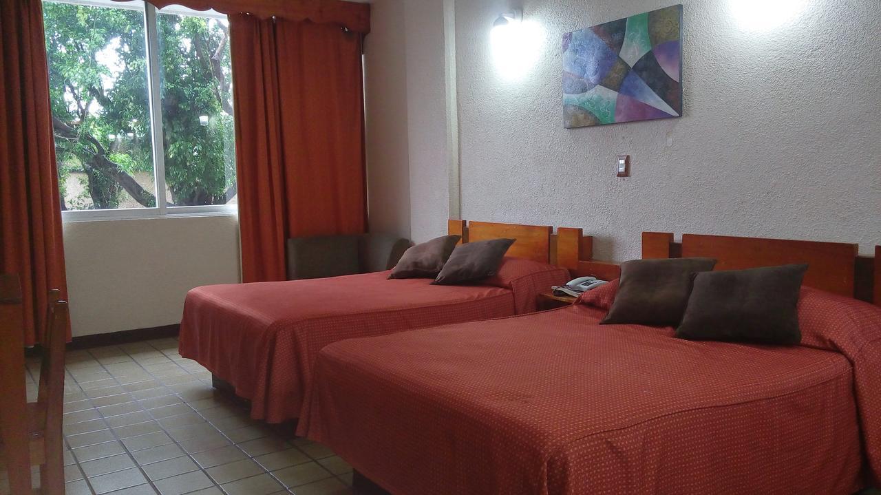 Hotel Cabildos 塔帕丘拉 外观 照片