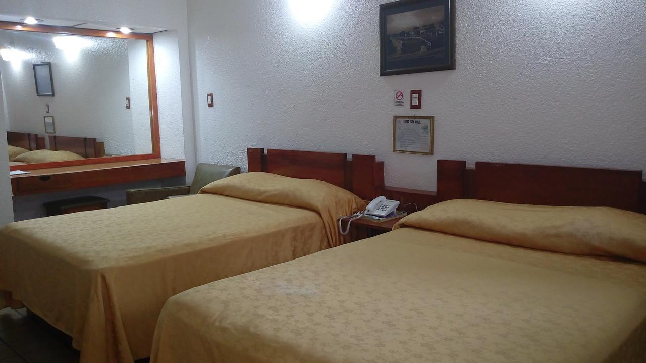 Hotel Cabildos 塔帕丘拉 外观 照片